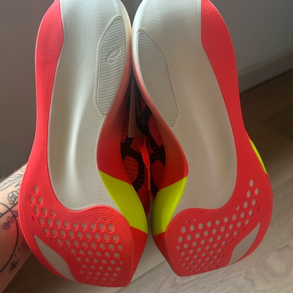 ASICS METASPEED SKY Racing Shoe - Picture 3 of 4